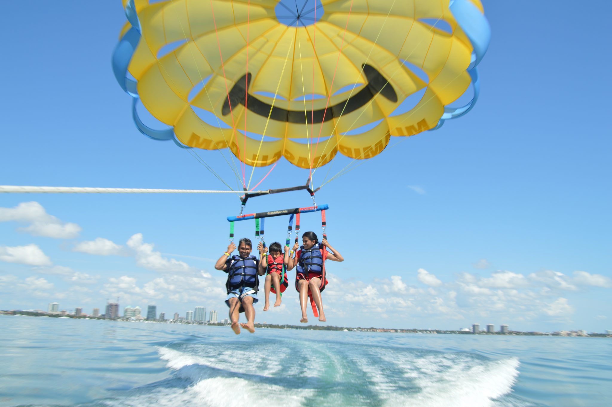 The Thrill of Parasailing Over the City’s Coastline